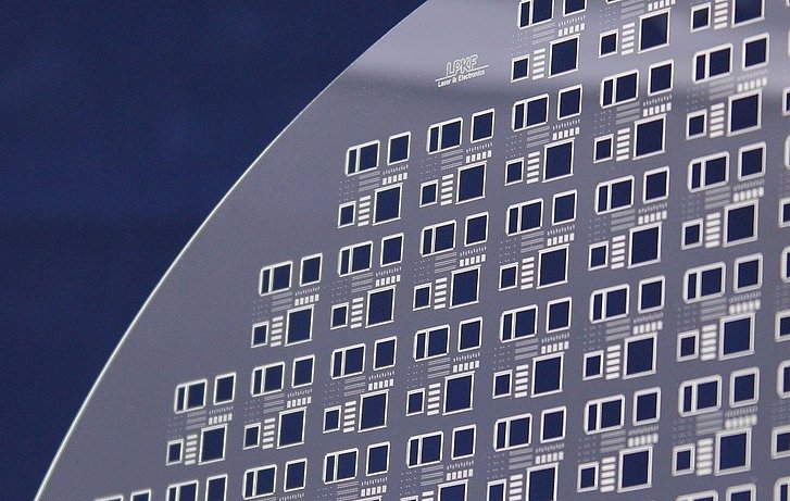 Advanced IC Packaging Advanced IC Packaging