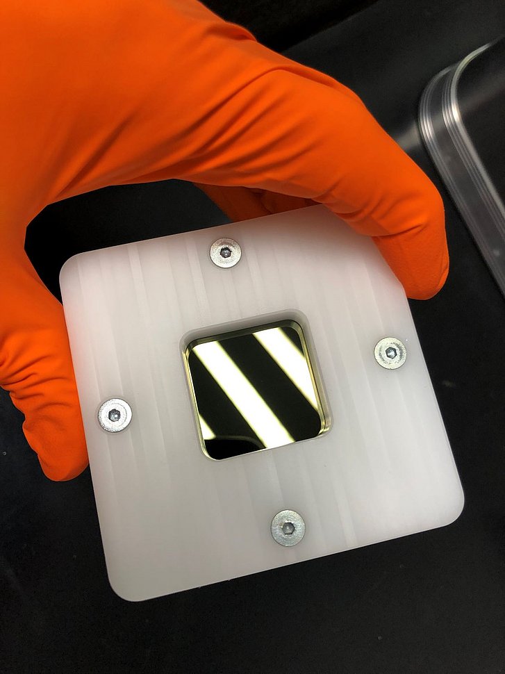 [Translate to USA:] Photo of the certified calibration plate