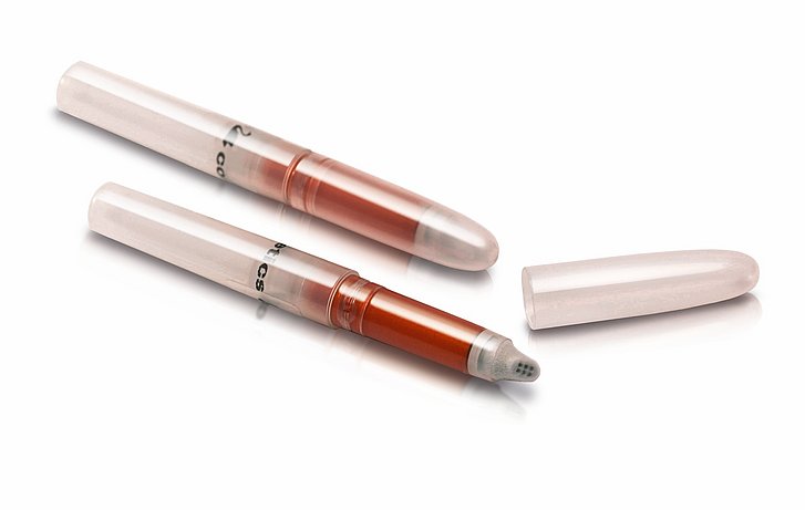 [Translate to USA:] Laser welded lipstick sleeve